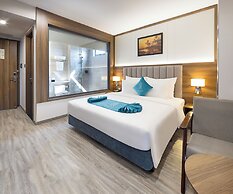 Avari Hotel