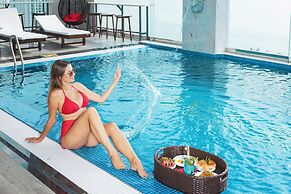 Avari Hotel