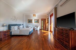 Gargiulo Suites