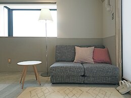M/W HOTEL