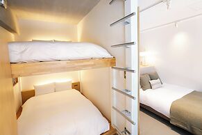 M/W HOTEL