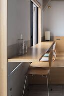M/W HOTEL