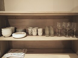 M/W HOTEL