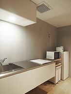 M/W HOTEL