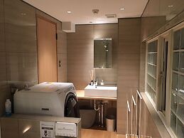 M/W HOTEL