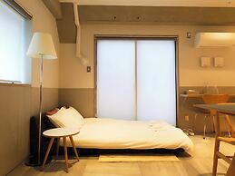 M/W HOTEL