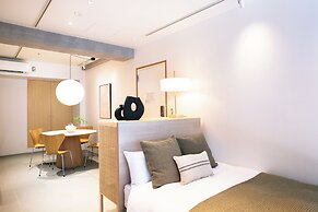 M/W HOTEL
