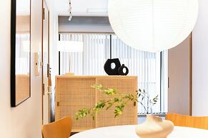 M/W HOTEL