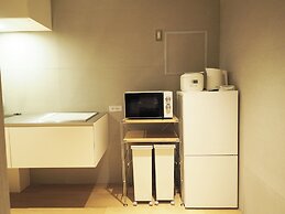 M/W HOTEL