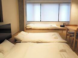 M/W HOTEL