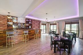 Kabale Safari Club