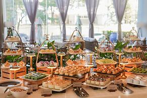 Centre Point Danang Hotel & Residence