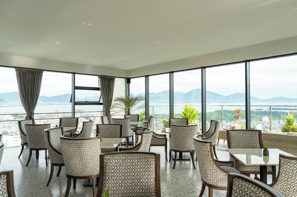 Centre Point Danang Hotel & Residence