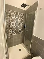 Bari LandLord 242