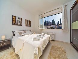 4B Apartments
