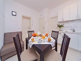 4B Apartments