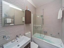 4B Apartments