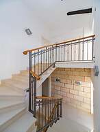 4B Apartments
