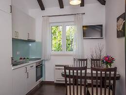 4B Apartments