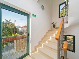 4B Apartments
