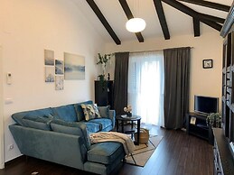 4B Apartments