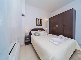 4B Apartments
