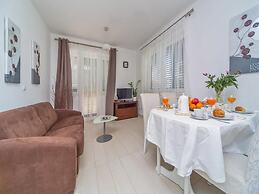4B Apartments