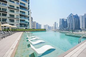 Waves - Comfort and Style in a 21st-Floor Studio With View