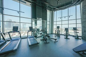 Waves - Comfort and Style in a 21st-Floor Studio With View