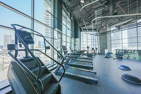 Waves - Comfort and Style in a 21st-Floor Studio With View