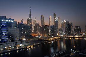 Waves - Comfort and Style in a 21st-Floor Studio With View