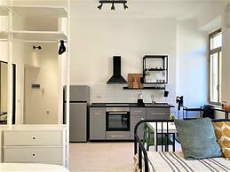 Contemporary studio- Ornato 13