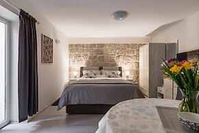 Studio Toniko