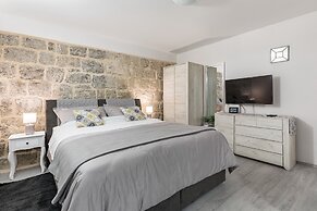 Studio Toniko
