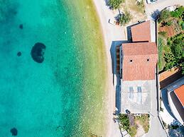 Apartments Vela Stiniva