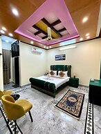 Sapphire Inn