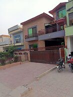 Sapphire Inn