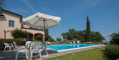 Daller Bianca con piscina