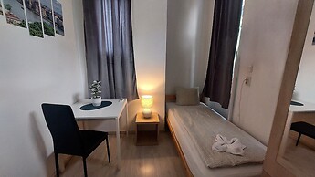 GoodMo Budapest Smart Rooms