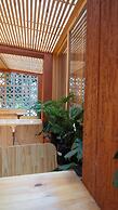 Leviu by Bernalo Hotels