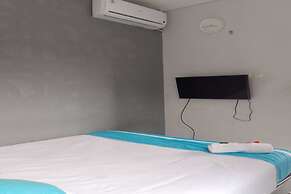 OYO 93998 Three J Living