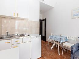Apartments Ilija Njavro