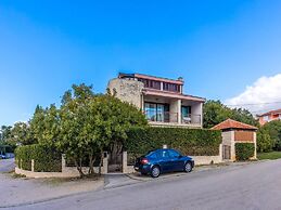 Apartments Ilija Njavro