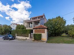 Apartments Ilija Njavro