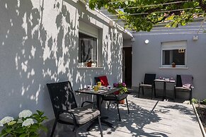 Apartments Roza