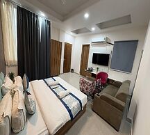 Radiant Blu Hotel