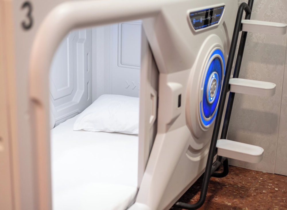 Just Hostel Capsules