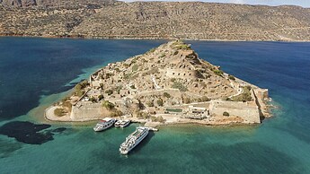 Notiko villas