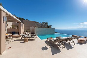 Notiko villas