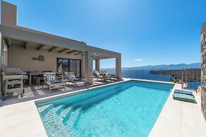 Notiko villas
